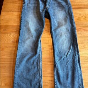 Levi’s 513 Men’s Relaxed Fit Stonewash Jeans W38 L32 Button With Zip Fly Leisure